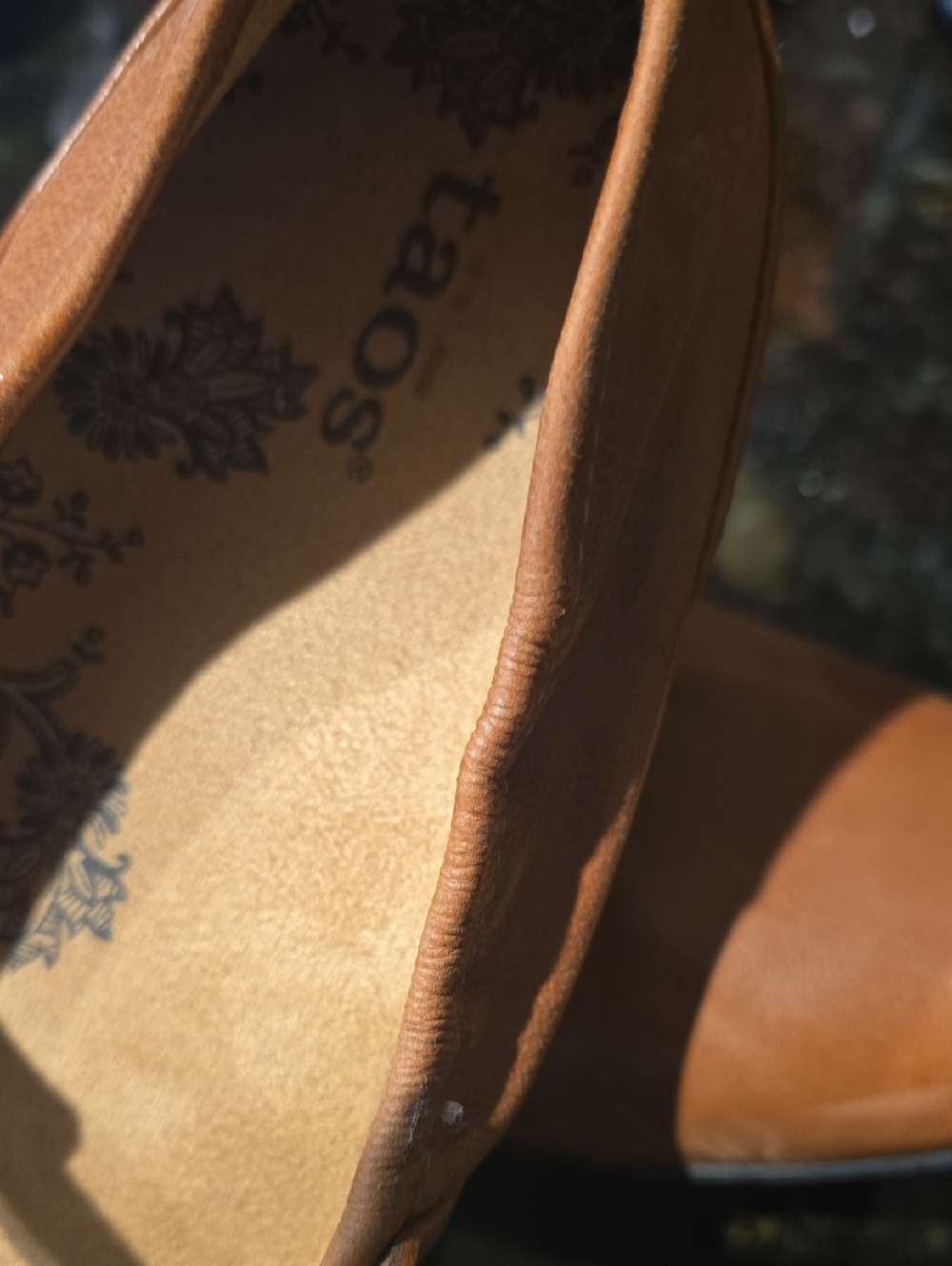 Taos Footwear Women's Cognac Brown Leather Slip-On Flats